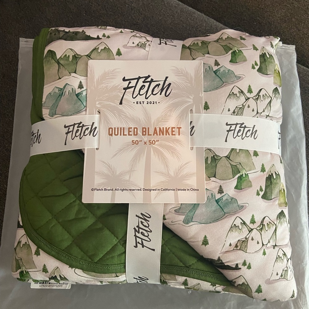 NWT Fletch ‘Mountains Are Calling’ Quilted Bamboo Blanket
Size 50”x50”